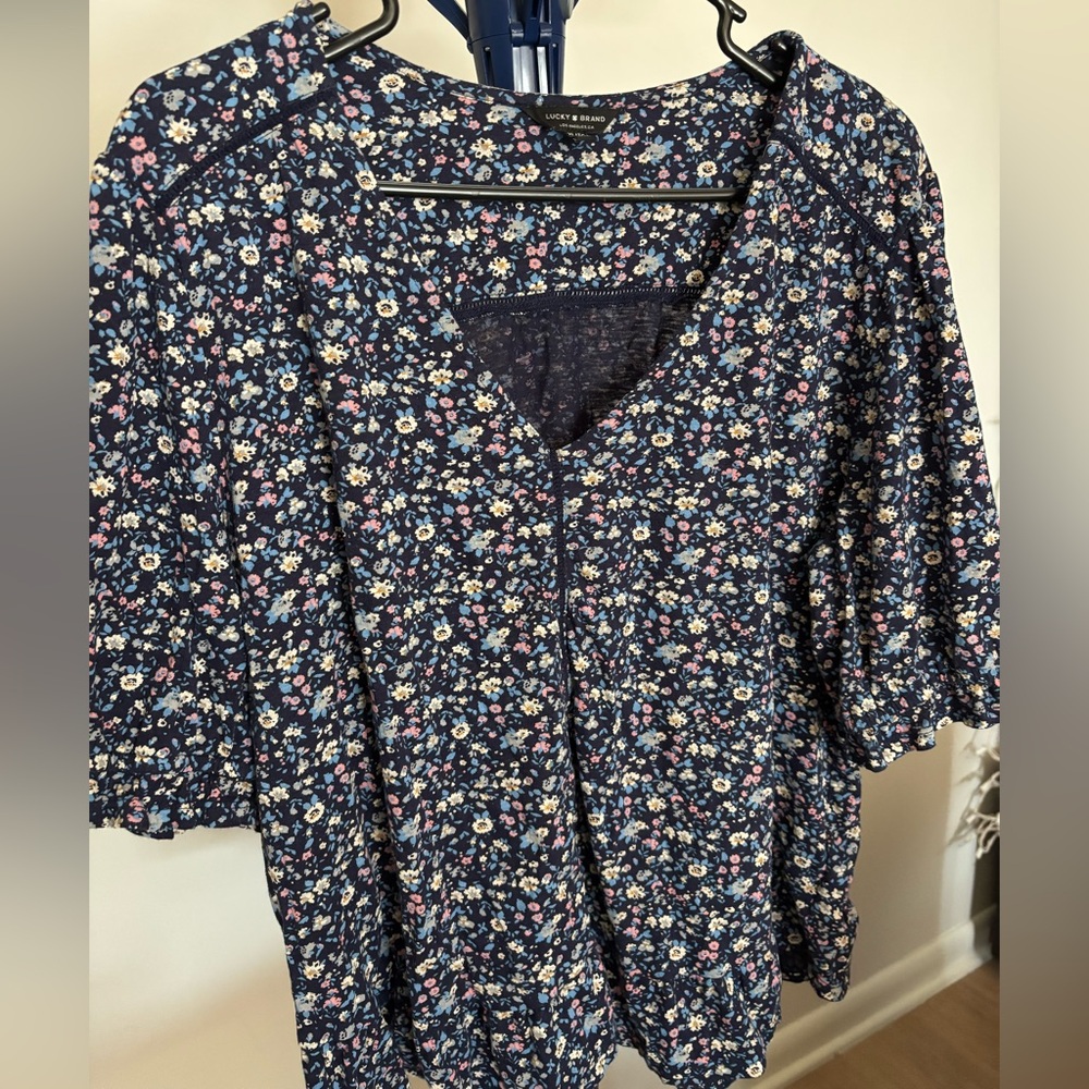 Lucky Brand Floral V-Neck Women's Top XL Like New